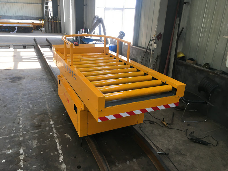 3T Rail trasforma il carrello piatto elettrico con ascensore