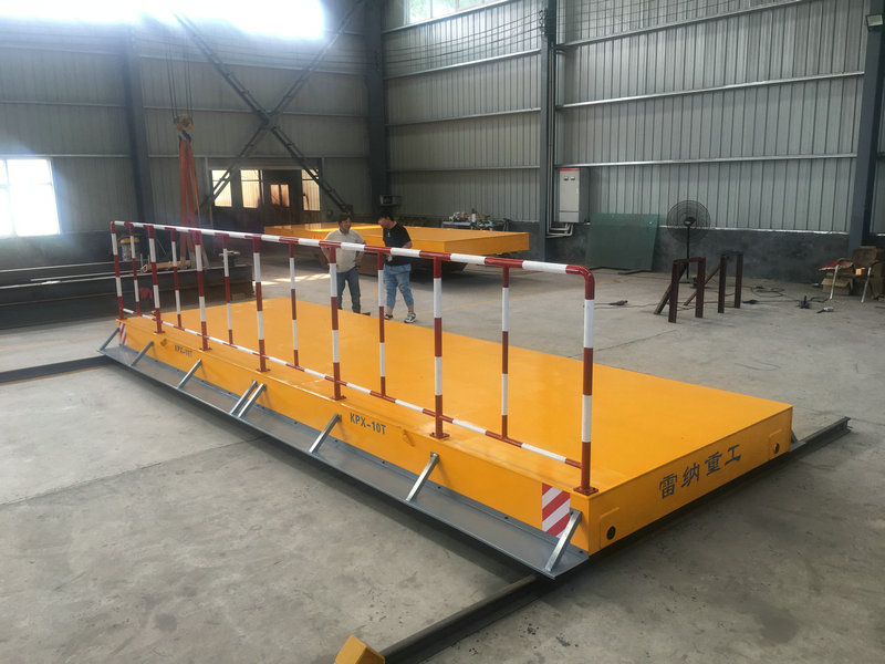 Carro trasferimento ferroviario di attrezzature