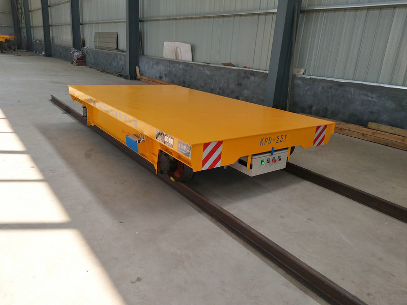 Carro trasferimento ferroviario a bassa tensione